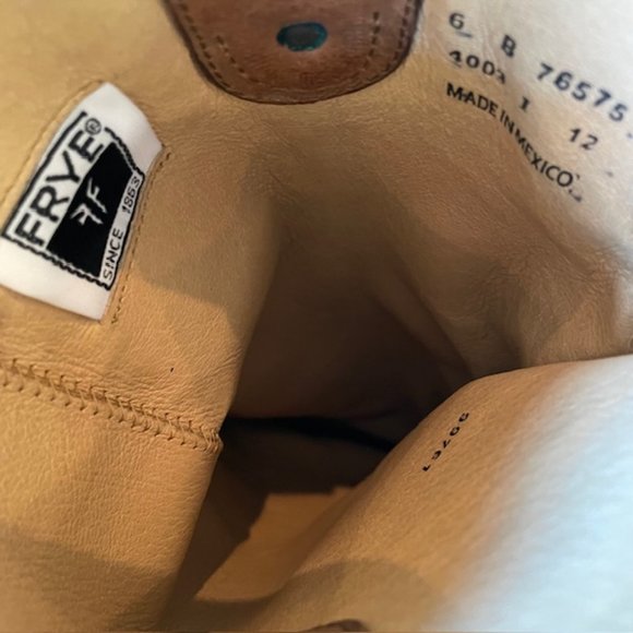 Frye Jackie Button Washed Antique Pull Up Leather Boots | Size 6 | Cognac - Picture 8 of 8